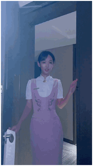 唐安琪粉红女郎私拍